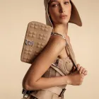 Unternehmen 8 Bild BURBERRY Textil/Bekleidung am Vienna 9