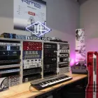 Unternehmen 9 Bild KLANGFARBE MUSIKINSTRUMENTE UND TONTECHNISCHE GERÄTE HANDELSGESELLSCHAFT M.B.H. - KLANGFARBE Musikinstrumente Einzelhandel am Wien 9
