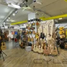 Unternehmen 1 Bild KLANGFARBE MUSIKINSTRUMENTE UND TONTECHNISCHE GERÄTE HANDELSGESELLSCHAFT M.B.H. - KLANGFARBE Musikinstrumente Einzelhandel am Wien 9
