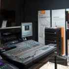 Unternehmen 14 Bild KLANGFARBE MUSIKINSTRUMENTE UND TONTECHNISCHE GERÄTE HANDELSGESELLSCHAFT M.B.H. - KLANGFARBE Musikinstrumente Einzelhandel am Wien 9
