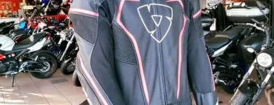Unternehmen 15 Bild MOTORRAD KLUG GMBH Sportartikel Einzelhandel am Graz 6