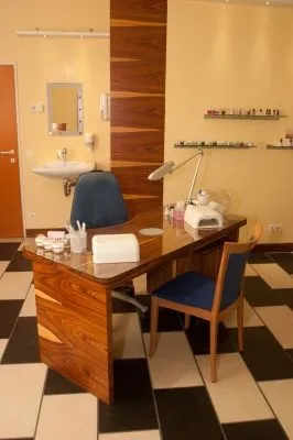 Unternehmen 2 Bild NAILS AND LASHES