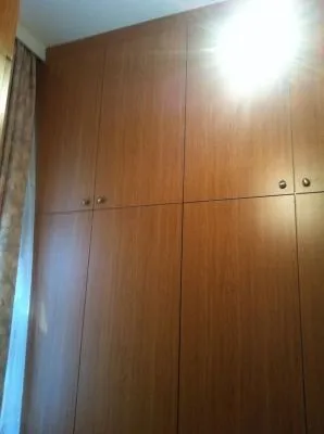 Unternehmen 6 Bild TISCHLEREI WIEN, KÜCHENRENOVIERUNG, LAMINATBODEN VERLEGEN, SCHARNIERTAUSCH, TISCHLERKULTUR.AT