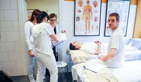 Unternehmen 4 Bild MASSAGE-KOSMETIK-FUSSPFLEGE-SCHULE HOLOS INSTITUT
