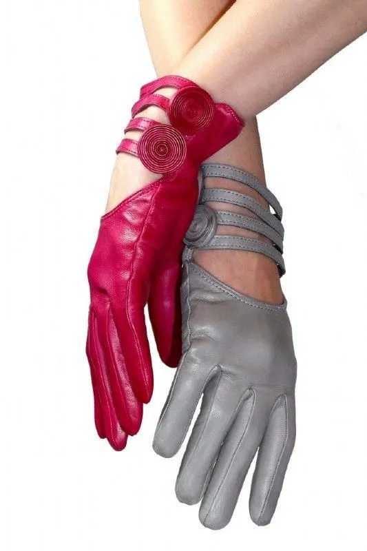 Unternehmen 1 Bild DERBY HANDSCHUHE