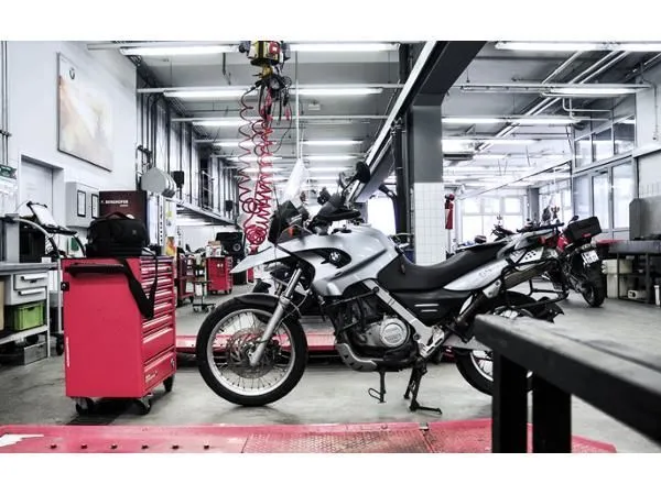 Unternehmen 3 Bild BMW WIEN MOTORRAD ZENTRUM