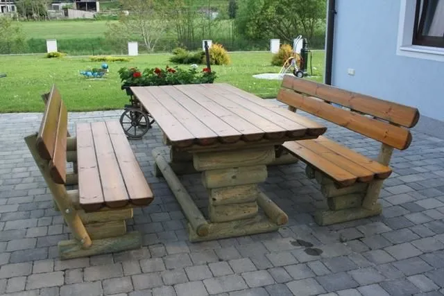 Unternehmen 9 Bild GRILZ-HOLZ PERGOLA ZÄUNE