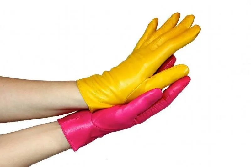 Unternehmen 6 Bild DERBY HANDSCHUHE